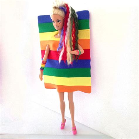 Muñeca Barbie Agatha Ruiz de la Prada rainbow square.